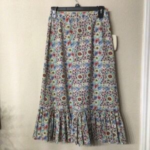 Vintage Tami original  skirt with ruffled bottom. Size 9. Good shape.